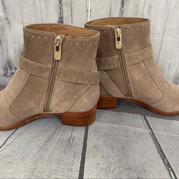 Antonio Melani Size 6M Beige Linadee Suede Leather Studded Block Heel Booties - Picture 10 of 15
